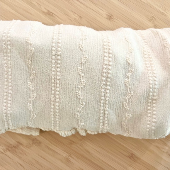 Express textured tie back top - Picture 2 of 6